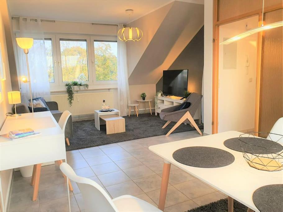 Modernes Und Ruhiges Mit Loggia * Marl