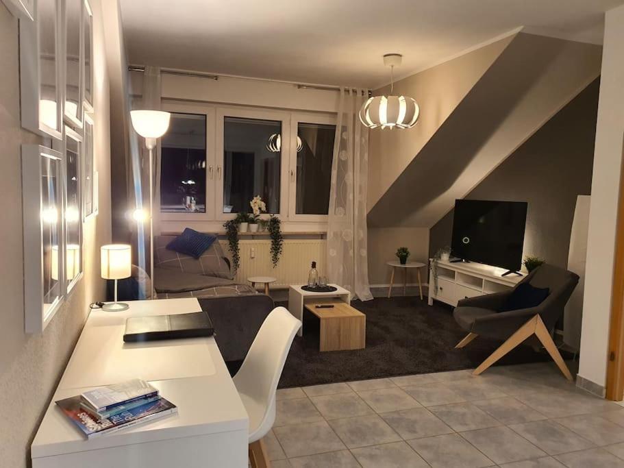 Modernes Und Ruhiges Mit Loggia *
